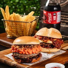 Combo os mais pedidos +2 burguers + 2x Batata frita + Refri 600ml