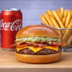Bernardo Bold + Fritas Crocantes + Refri lata 220ml