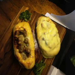 Lanche no pão de alho - Costela, Coca-Cola, Batata. +1 lanche R$10,00 - 60%Off