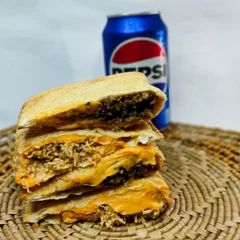 Clássicos do Cheddar + Refri 350 ml Incluso