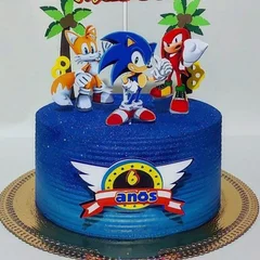 Bolo de Aniversário Personalizado "G" - Serve de 30 a 38 fatias