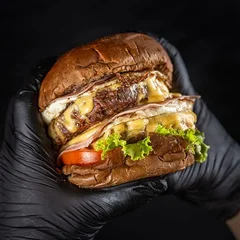 Burger La Brasa Tudo Double Aquele Completão com 2 burgers Que Todo Mundo Gosta