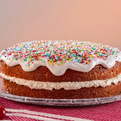 Bolo de Leite com Recheio de Beijinho