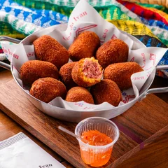 Bolinho de abóbora Cabotia com carne seca