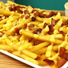BATATA FRITA c/ CHEDDAR CREMOSO e BACON 500g*