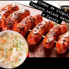 Combo de linguiça Toscana e salada de maionese