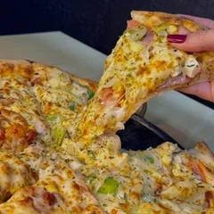 Pizza Média