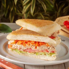 Sanduíche de Pasta de Atum com Salada de Alface e Cenoura Ralada | Lanche