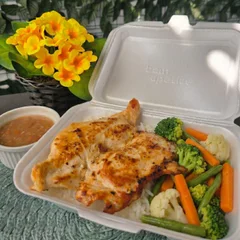 Filé de Frango Grelhado + Legumes 