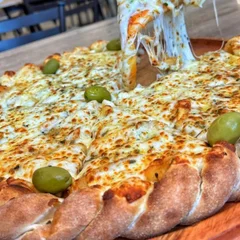 pizza mussarela/ frango catupiry