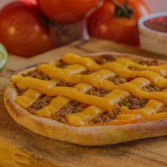 Esfiha Carne com Cheddar