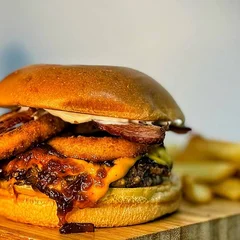 Burger Onion Rings + Batata + Coca Cola Grátis