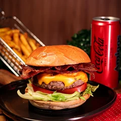 Monte o seu combo: Burger + Batata + Refrigerante