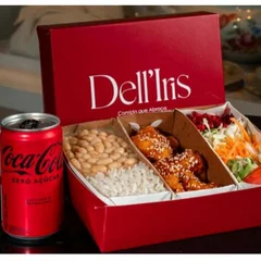 Spicy Chicken com salada + Coca 220ml
