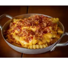 Fritas com cheddar e bacon