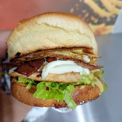 Filé de Frango ao Molho Real com Catupiry e Bacon