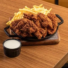 Poção de Frango Empanado + Batata Frita Crocante