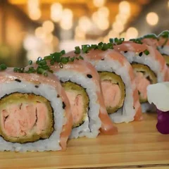 Uramaki  salmão breaded (10 Unidades)