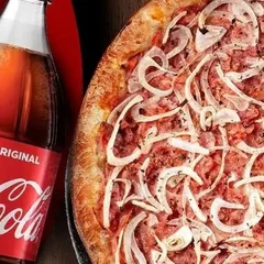 Pizza Grande (8 fatias) de Calabresa + Coca-Cola 1.5L