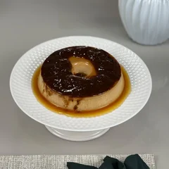 PUDIM DE DOCE DE LEITE COM CALDA DE AMEIXA 1KG