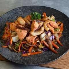 YAKISOBA DE FRUTOS DO MAR