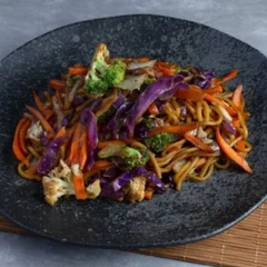 YAKISOBA VEGETARIANO