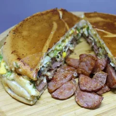 Fogo de Chão (Bovino+calabresa+bacon) 20 cm
