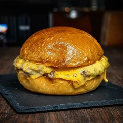 Smash PCQ (o famoso pão, carne e queijo)