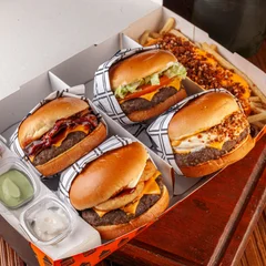 BOX, QUATRO PESSOAS