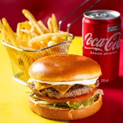 Labrador Salad + Batata Frita + Coca-Cola220ml