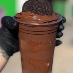 Explosão de Chocolate & Oreo 🍫💥