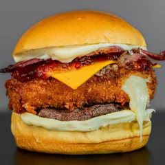Burguer Picanha c/ Muçarela Empanada - 150g de Carne