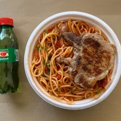 Espaguete & Bisteca Suína + Guaraná Pet + R$ 18,99 leve outra marmitex