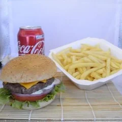 X Salada + Batatas Mccain + Refri