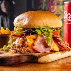BURGUER LARICRISPY COMBO