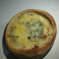 Esfiha de Quatro Queijos