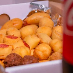 100 Salgados Fritos + Bebida