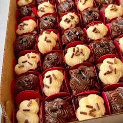 100 MINI BROWNIES RECHEADOS 