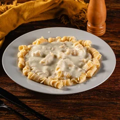 Macarrão ao Molho 5 queijos