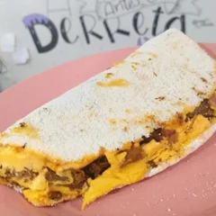 TAPIOCA FRANGO C/ BACON E QUEIJO 