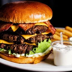 Dreifancher Burger - Triplo
