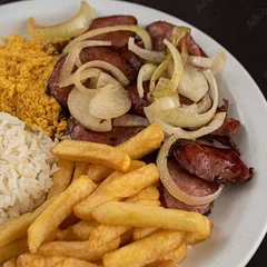 Calabresa Acebolada Com Arroz e Fritas
