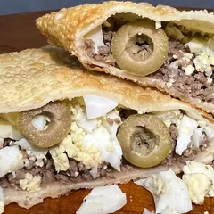 Pastel De Carne Moida + Ovo + Azeitonas 15cm