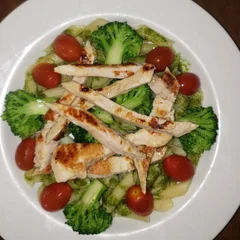 Penne sem Glúten | Macarrão Penne sem Gluten com Legumes e Frango Grelhado