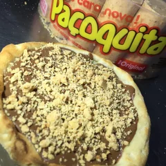 Esfiha de Chocolate com Paçoca