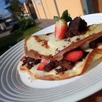Crepioca Brownie, Nutella, Creme de Ninho e Morango