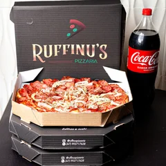 3 pizzas grandes + 2 coca 2lts
