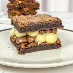 Sanduíche de brownie dois amores