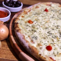 5 queijos Premium25 cm (4 pedaços)