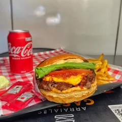 Monte Seu Combo Individual 🔥 10% OFF em todos os burguers